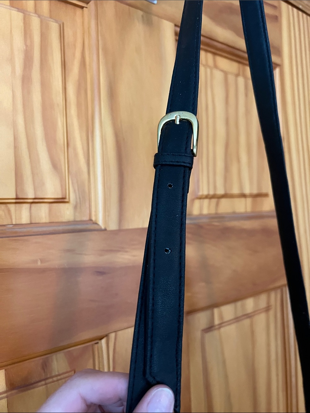 Elegant Black Leather Satchel with Gold Accent - Picture 6 of 16